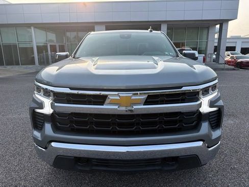 Used 2026 Chevrolet Silverado 1500 LT AWD/4WD image 2