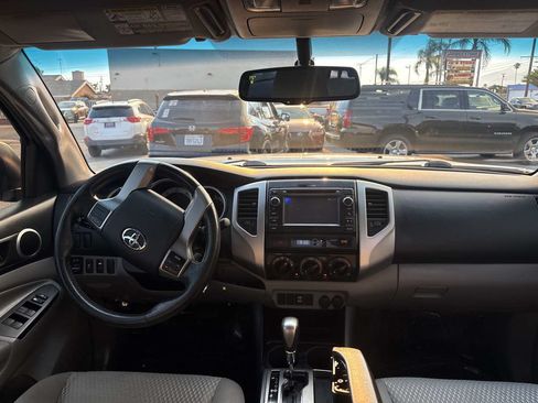 Used 2013 Toyota Tacoma PreRunner w/ SR5 Pkg RWD image 14