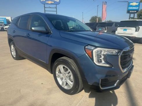 Certified 2024 GMC Terrain SLE AWD/4WD image 2