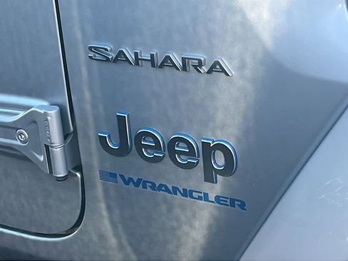Used 2023 Jeep Wrangler Sahara w/ Cold Weather Group image 4