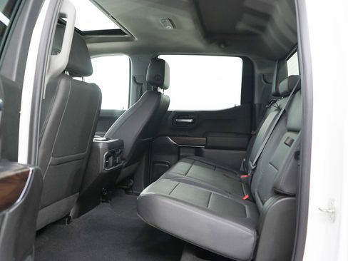 Used 2021 GMC Sierra 1500 SLT w/ SLT Convenience Package AWD/4WD image 16