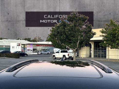 Used 2021 Jeep Grand Cherokee L Limited w/ Luxury Tech Group II image 12