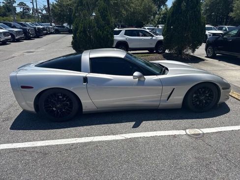 Used 2007 Chevrolet Corvette Coupe RWD image 3