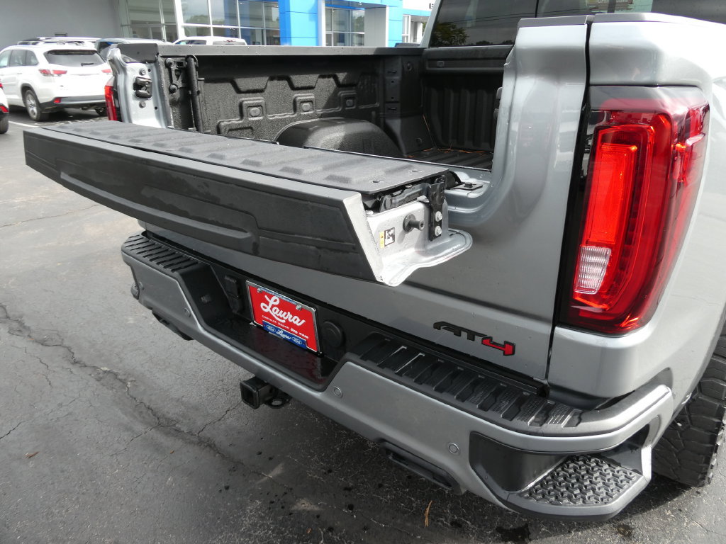 Used 2025 GMC Sierra 1500 AT4 w/ AT4 Premium Package AWD/4WD image 16