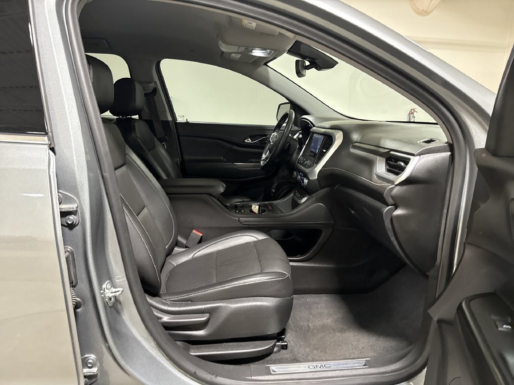 Used 2023 GMC Acadia SLT FWD image 22