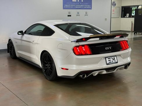 Used 2017 Ford Mustang GT Premium image 7