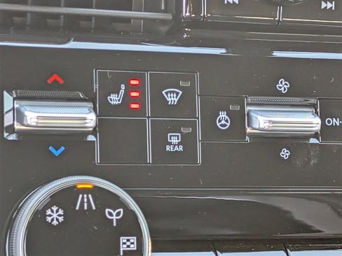 New 2026 Nissan Armada SL image 14