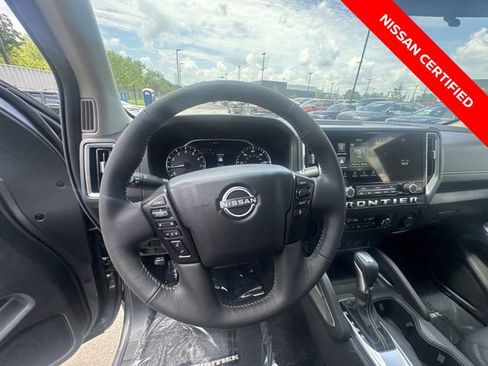 Certified 2025 Nissan Frontier SV w/ SV Convenience Package RWD image 14