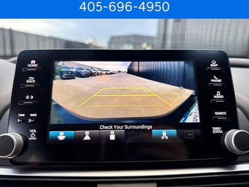 Used 2018 Honda Accord Touring image 24