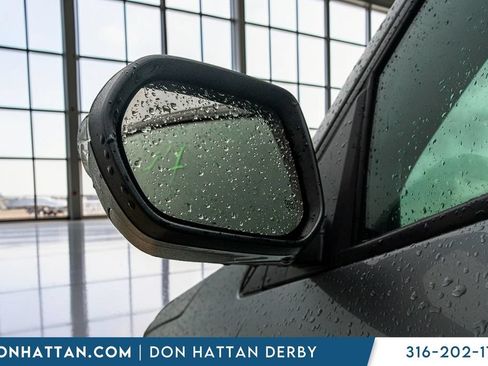 Used 2025 Chevrolet Traverse Z71 AWD/4WD image 36