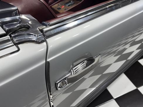 Used 1988 Mercedes-Benz 560 SL image 45