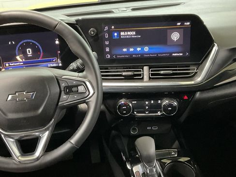 Used 2025 Chevrolet Trax ACTIV w/ Driver Confidence Package FWD image 13