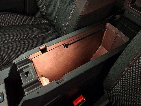 Used 2017 Chevrolet Equinox LT w/ Convenience Package image 25