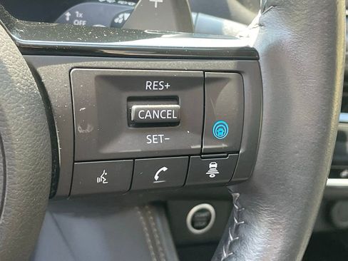 Used 2023 Nissan Rogue SL image 30