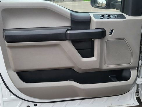 Used 2018 Ford F250 XL w/ Power Equipment Group RWD image 21