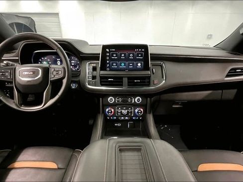 Used 2023 GMC Yukon AT4 w/ Technology Package AWD/4WD image 15