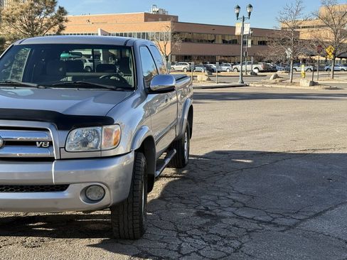 Used 2006 Toyota Tundra SR5 AWD/4WD image 2
