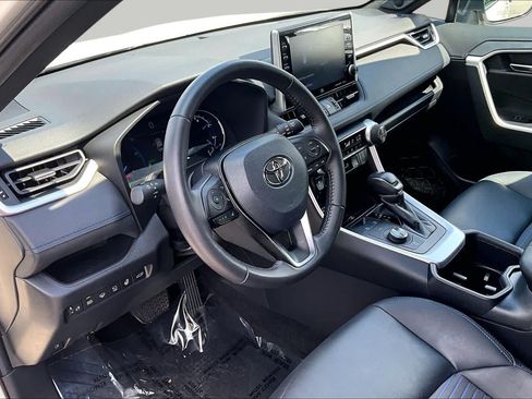 Used 2022 Toyota RAV4 XSE AWD/4WD image 18