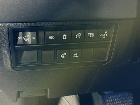 Certified 2024 Toyota Tundra Platinum AWD/4WD image 10