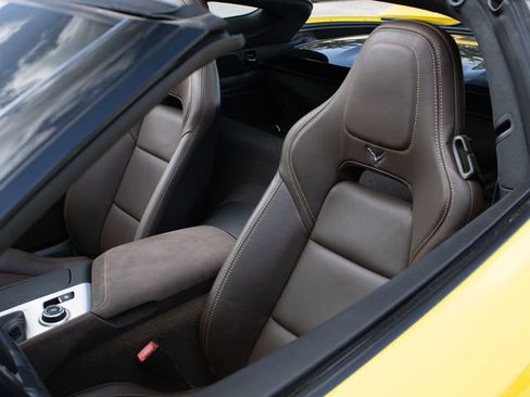 Used 2016 Chevrolet Corvette Stingray Coupe w/ 3LT Preferred Equipment Group RWD image 10