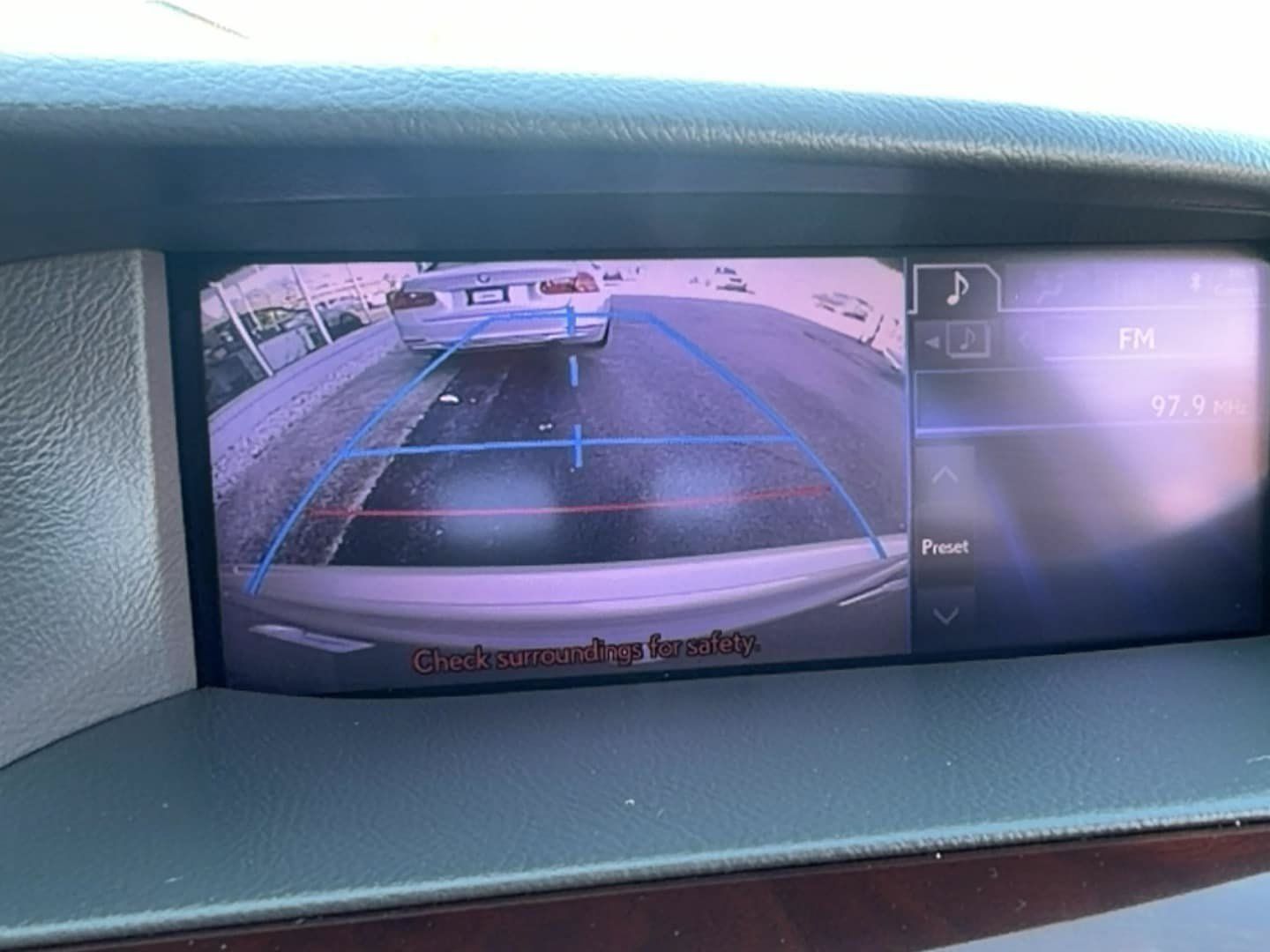 Used 2013 Lexus LS 460 L w/ All-Weather Pkg RWD image 10