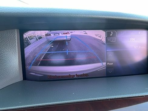 Used 2013 Lexus LS 460 L w/ All-Weather Pkg RWD image 10