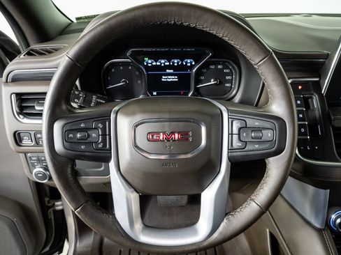 Used 2021 GMC Yukon SLT w/ SLT Luxury Package image 9