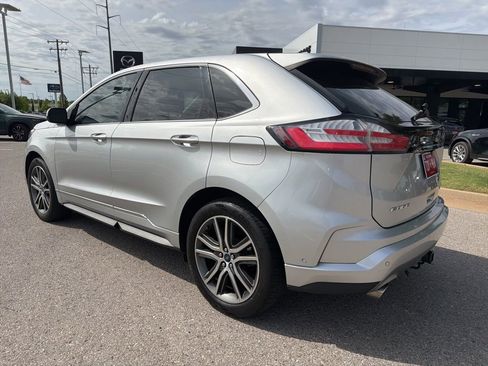 Used 2019 Ford Edge Titanium w/ Equipment Group 301A AWD/4WD image 3