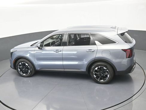Used 2025 Kia Sorento S FWD image 49