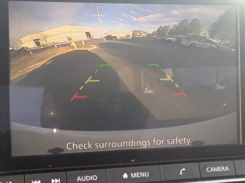 Used 2023 Nissan Rogue S image 15