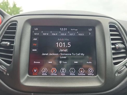 Used 2019 Jeep Compass Trailhawk AWD/4WD image 26