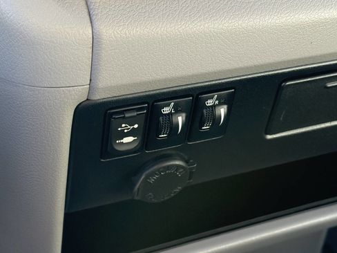 Used 2017 Toyota Sienna image 14