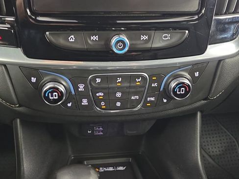 Used 2022 Chevrolet Traverse Premier w/ LPO, Floor Liner Package AWD/4WD image 25