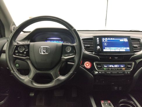 Used 2020 Honda Pilot Touring image 22