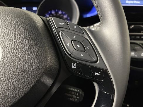 Certified 2021 Toyota C-HR XLE image 27