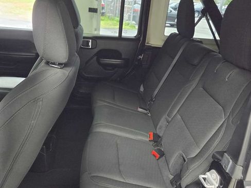 Used 2019 Jeep Wrangler Unlimited Sport S AWD/4WD image 6