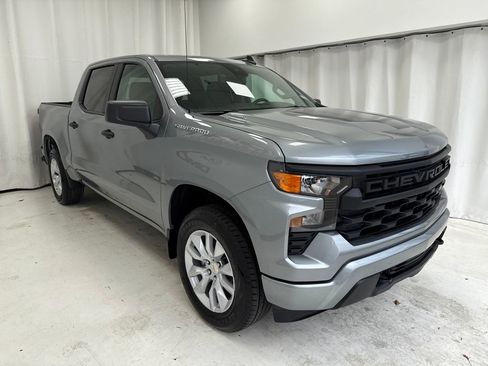 New 2026 Chevrolet Silverado 1500 Custom image 3