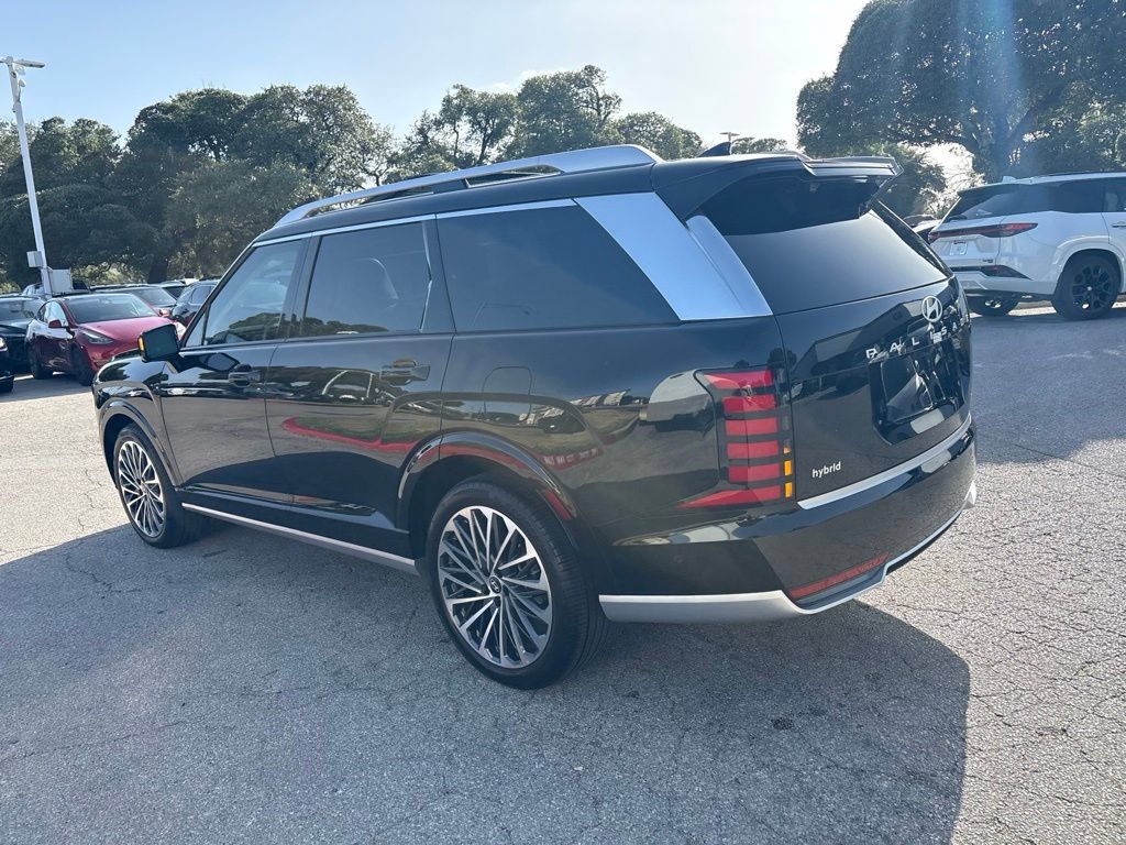 Used 2026 Hyundai Palisade Calligraphy AWD/4WD image 3