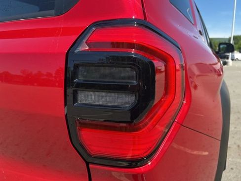 Certified 2025 Toyota 4Runner SR5 AWD/4WD image 15