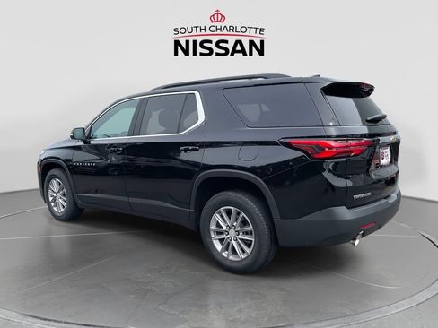 Used 2023 Chevrolet Traverse LT FWD image 4