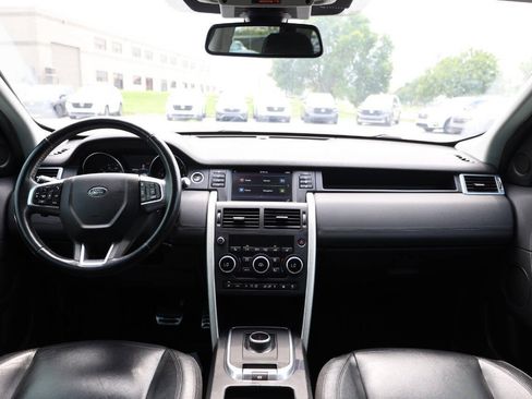 Used 2017 Land Rover Discovery Sport SE AWD/4WD image 14