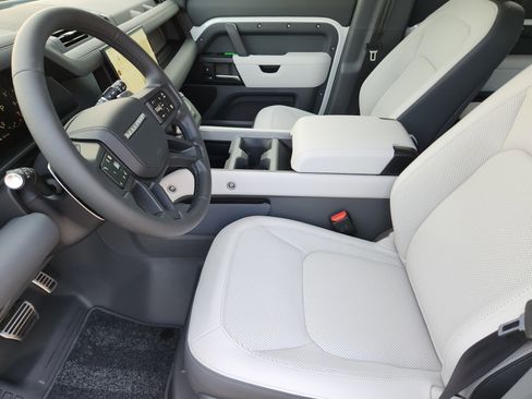 New 2025 Land Rover Defender 130 V8 image 13