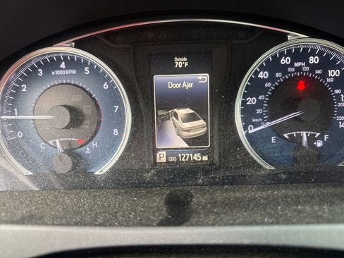 Used 2016 Toyota Camry LE FWD image 17
