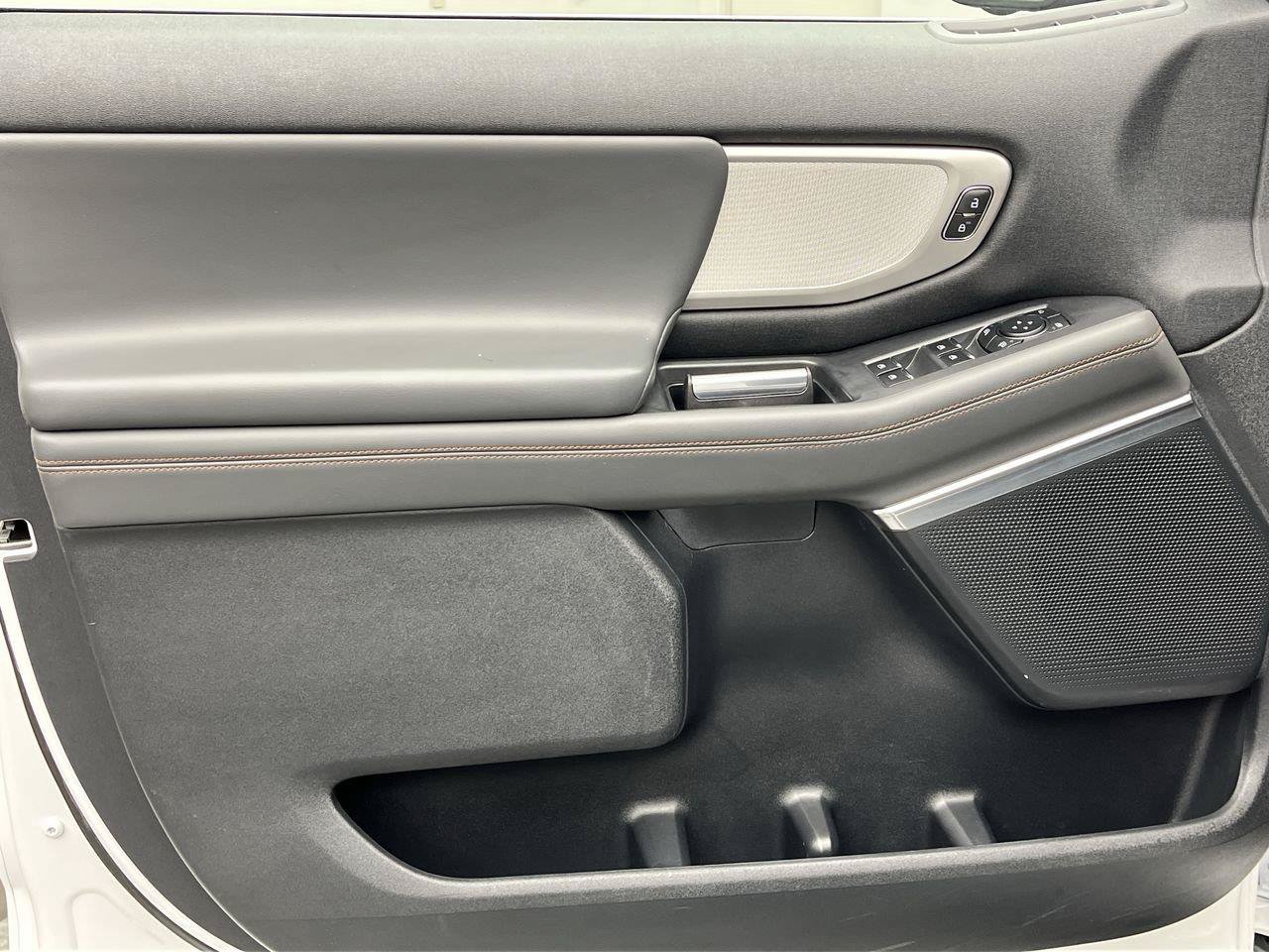 Certified 2025 Ford Expedition Active AWD/4WD image 10