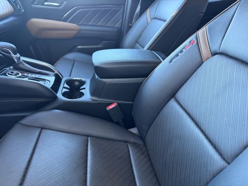 Used 2024 GMC Canyon AT4 image 21