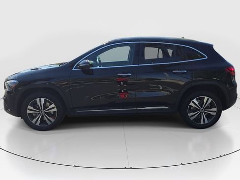 Certified 2025 Mercedes-Benz GLA 250 image 8