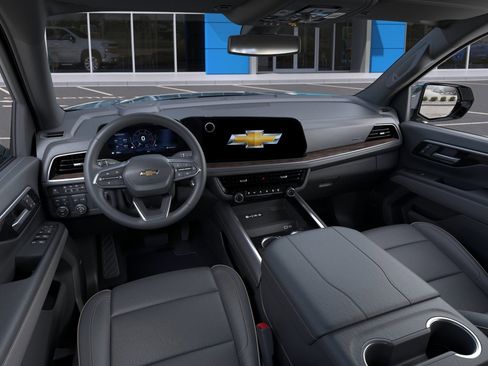 New 2026 Chevrolet Suburban Premier AWD/4WD image 15