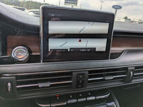 Used 2022 Lincoln Corsair Reserve w/ Equipment Group 201A image 16