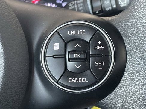 Used 2022 Kia Soul LX FWD image 9