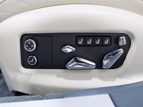 Used 2020 Bentley Flying Spur W12 AWD/4WD image 32
